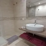Apartment Crystal *